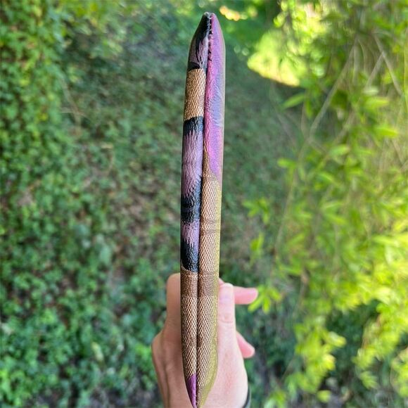 COACH Large Corner Zip Wristlet In Signature Canvas w Kaffe Fassett Print NWOT - Picture 8 of 10